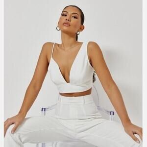 New MISSGUIDED Elegant Tall Asymmetrical White Bralet Crop Top Women's SIZE 8